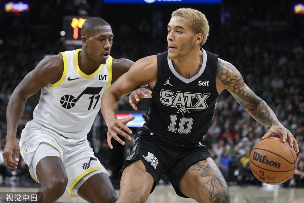 他被视为球 他被视为球